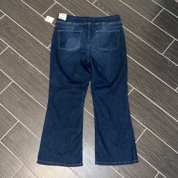 🛑SOLD🛑NWOT Free People We The Free In My Feelings Crop Flare Jeans Large/XL - Picture 8 of 9